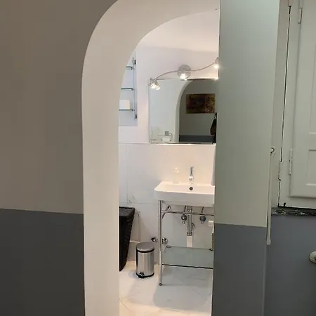 B&s Domus Colosseo Apartment